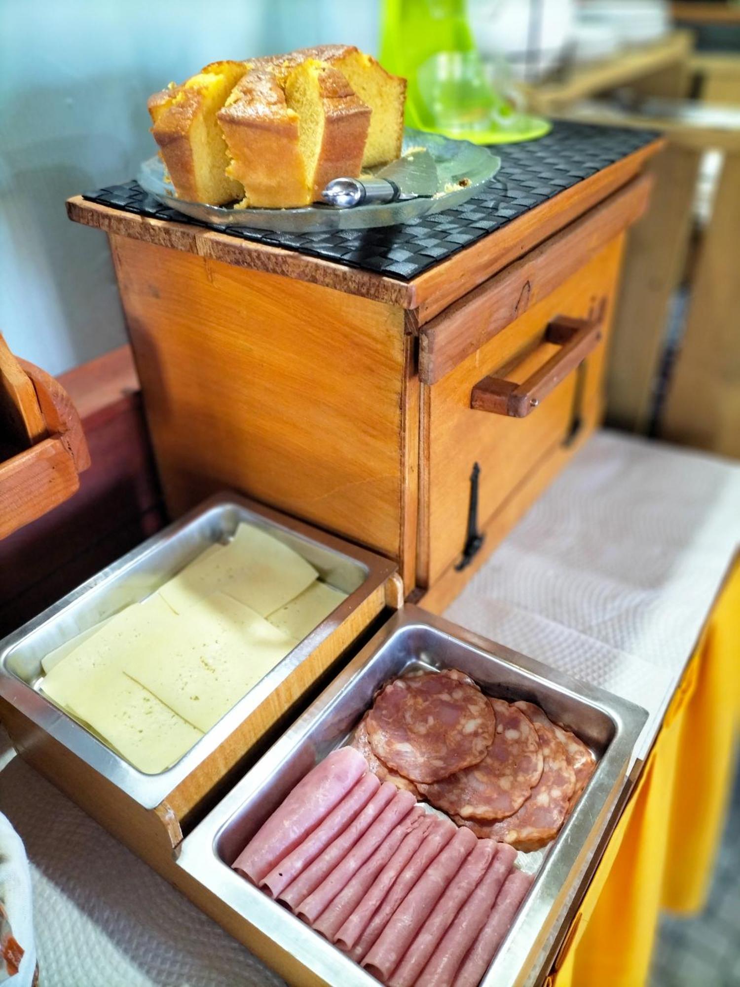 Alojamento Raminho Dos Acores 앙그라두에루이스무 외부 사진